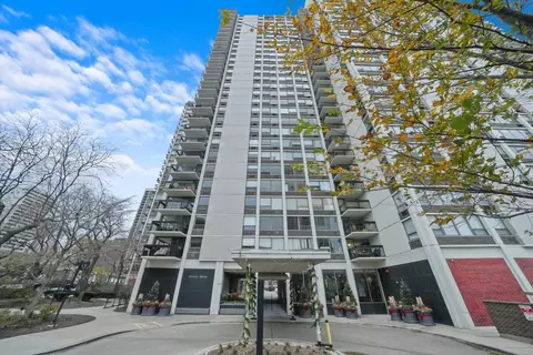 1460 N Sandburg Ter #1610A, Chicago, IL 60610