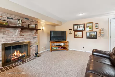 1502 Mayo Ave, Wheaton, IL 60189 photo 14