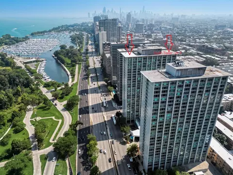 3600 N Lake Shore Dr #2412, Chicago, IL 60613