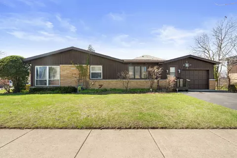 6802 Lyons St, Morton Grove, IL 60053