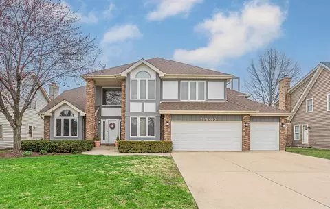 26 W010 Macarthur Ave, Carol Stream, IL 60188
