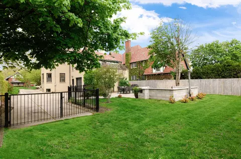 Exterior - 1341 Park Ave, River Forest, IL 60305 photo 8 of 9