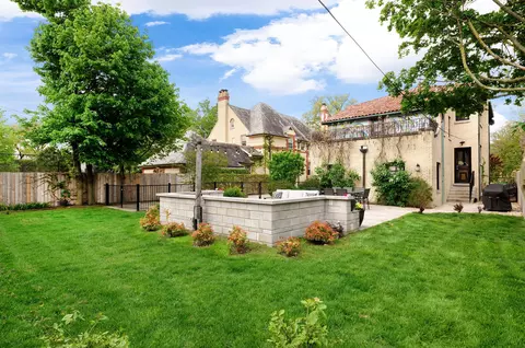 Exterior - 1341 Park Ave, River Forest, IL 60305 photo 7 of 9