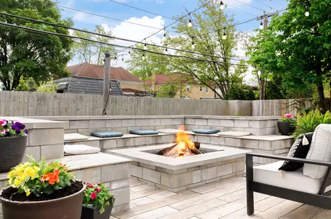 Exterior - 1341 Park Ave, River Forest, IL 60305 photo 5 of 9