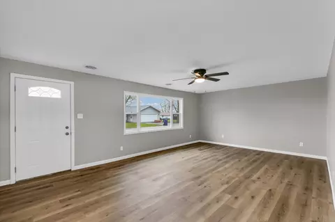 211 3rd St, Dewey, IL 61840 photo 5