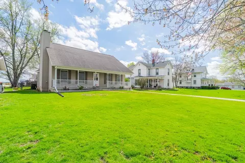 505 E Cole St, Heyworth, IL 61745