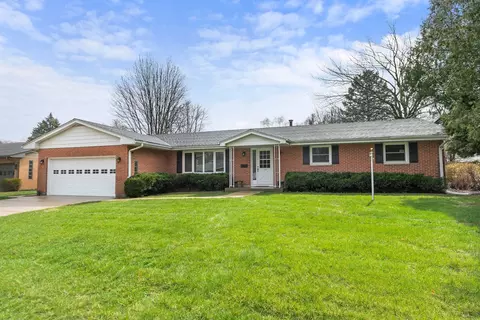 120 Ridge Dr, Dekalb, IL 60115