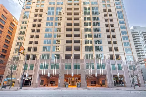 33 W Ontario St #20C, Chicago, IL 60654