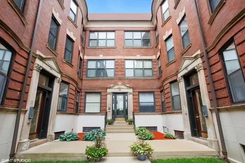 3706 S King Dr #1B, Chicago, IL 60653
