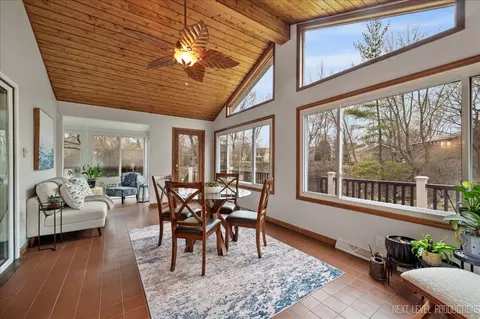 Exterior - 401 Kickapoo Ave, Batavia, IL 60510 photo 4 of 15
