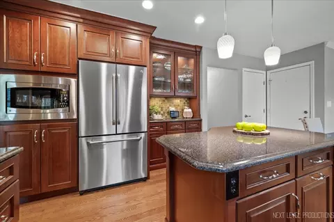 Kitchen - 401 Kickapoo Ave, Batavia, IL 60510 photo 2 of 4