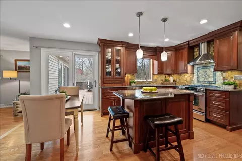 Kitchen - 401 Kickapoo Ave, Batavia, IL 60510 photo 4 of 4