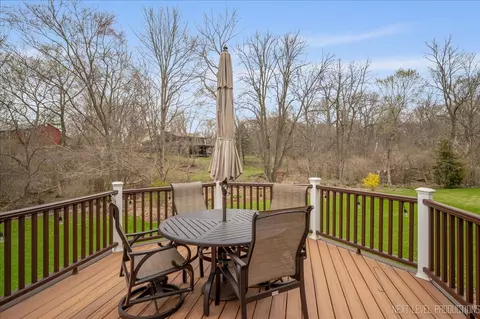 Exterior - 401 Kickapoo Ave, Batavia, IL 60510 photo 7 of 15