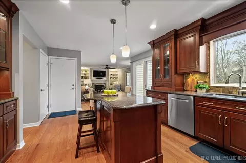 Kitchen - 401 Kickapoo Ave, Batavia, IL 60510 photo 1 of 4