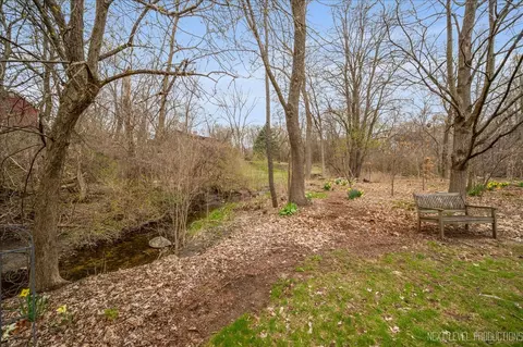 Exterior - 401 Kickapoo Ave, Batavia, IL 60510 photo 12 of 15
