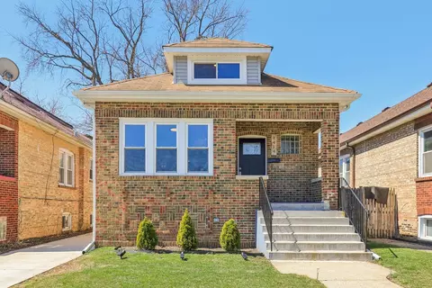 1414 S 10th Ave, Maywood, IL 60153