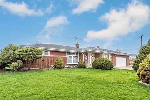 8001 W Giddings St, Norridge, IL 60706