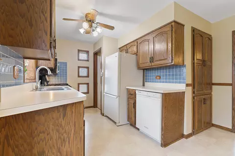 Kitchen - 11529 S Kolin Ave, Alsip, IL 60803 photo 2 of 2