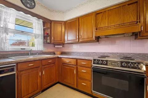 Kitchen - 2112 E Taylor St, Bloomington, IL 61701 photo 2 of 3