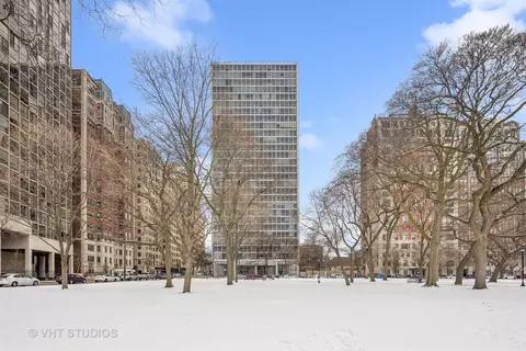 2400 N Lakeview Ave #901, Chicago, IL 60614