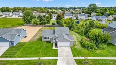 1405 6th St, Harvard, IL 60033 photo 3