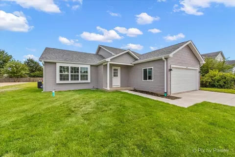 1405 6th St, Harvard, IL 60033 photo 2