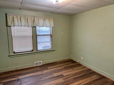 1218 Schuyler St, Peru, IL 61354 photo 6