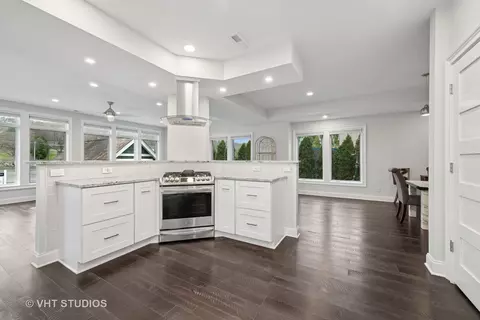 Kitchen - 1539 Lowe Dr, Algonquin, IL 60102 photo 2 of 3