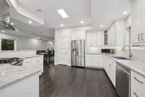 Kitchen - 1539 Lowe Dr, Algonquin, IL 60102 photo 1 of 3