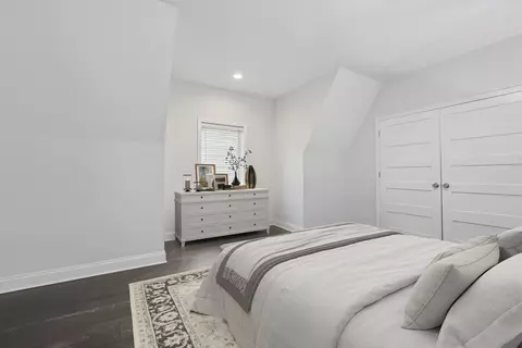 Bedroom - 1539 Lowe Dr, Algonquin, IL 60102 photo 4 of 5