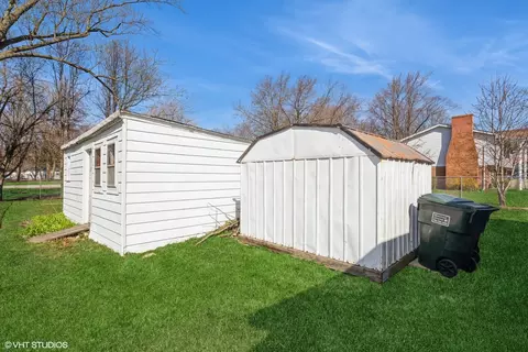 Exterior - 1100 175th St, East Hazel Crest, IL 60429 photo 2 of 5
