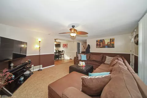 Living - 3133 172nd St, Hazel Crest, IL 60429 photo 2 of 4