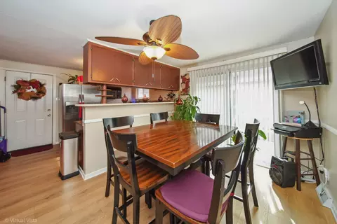 Dining - 3133 172nd St, Hazel Crest, IL 60429 photo 2 of 2
