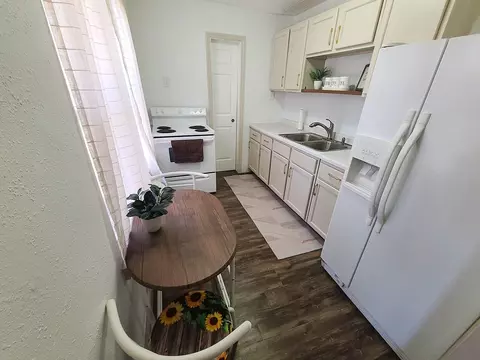 Kitchen - 514 E Graham St, Dixon, IL 61021 photo 2 of 2