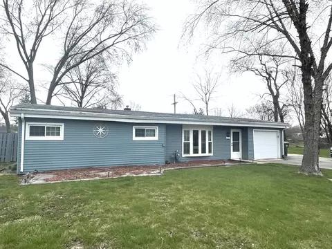 125 W Francis Rd, New Lenox, IL 60451