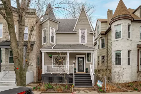 1255 W Argyle St, Chicago, IL 60640