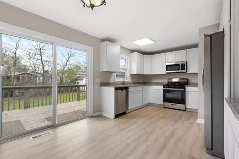 1903 Highview Ave, Mchenry, IL 60050 photo 5