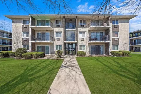 6540 W 94 Pl #2B, Oak Lawn, IL 60453