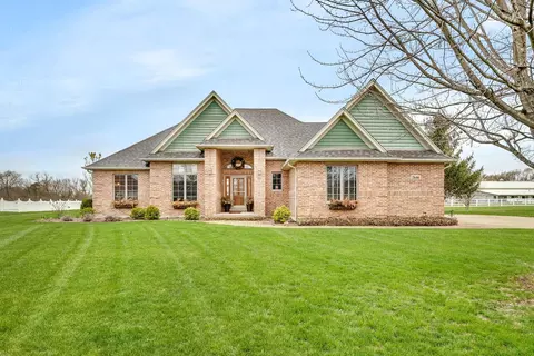 2646 Creekside Ln, Morris, IL 60450