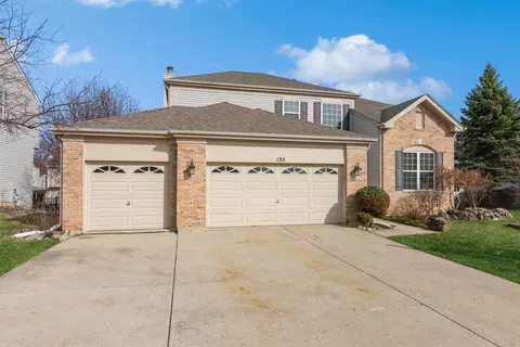 135 Buckskin Ln, Streamwood, IL 60107