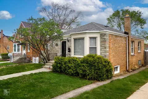 10605 S Troy St, Chicago, IL 60655