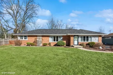 4219 Northcott Ave, Downers Grove, IL 60515