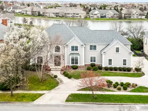 9 Windsong Way, Bloomington, IL 61704