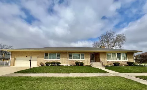 9156 S Francisco Ave, Evergreen Park, IL 60805