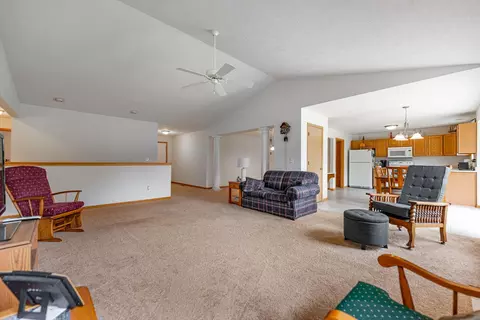 10637 Harrison Ct, Roscoe, IL 61073 photo 6