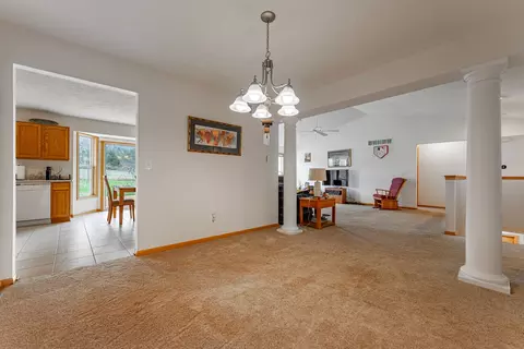 10637 Harrison Ct, Roscoe, IL 61073 photo 8