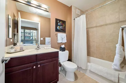 420 E Waterside Dr #3310, Chicago, IL 60601 photo 17