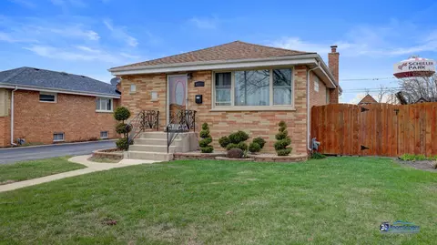 4111 Wehrman Ave, Schiller Park, IL 60176