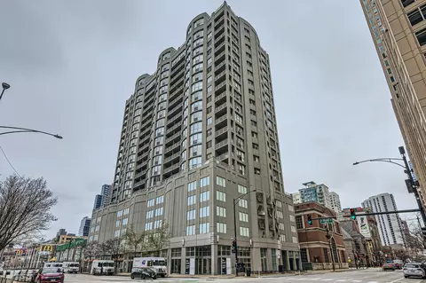 600 N Dearborn St #710, Chicago, IL 60654