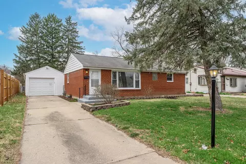 1026 S Saxby Ave, Freeport, IL 61032